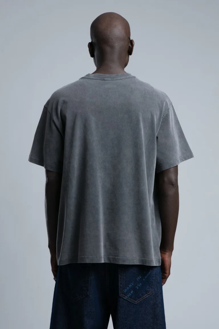 Tricou Oversize cu Imprimeu Grafic și Guler Rotund — imaginea 4