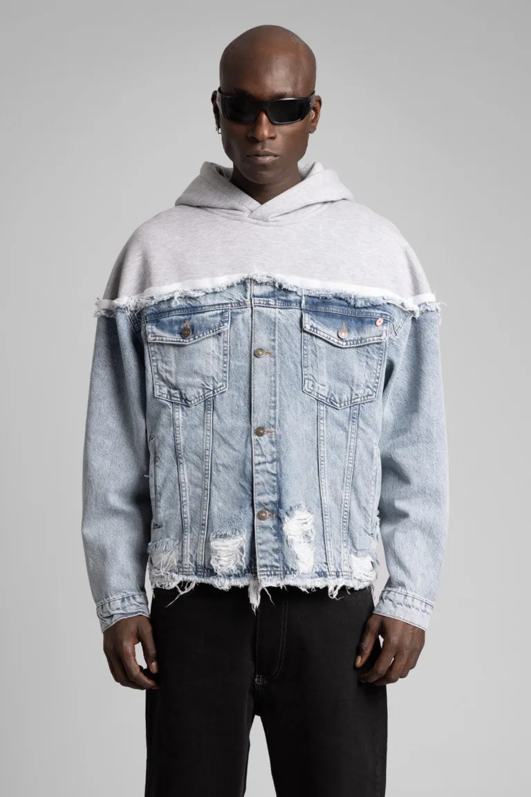 Jachetă Denim cu Glugă și Detalii Deteriorate — imaginea 2