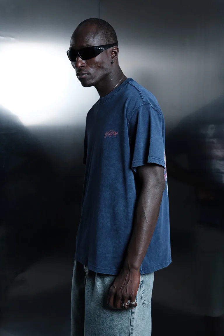 Tricou Lejer cu Guler Rotund și Imprimeu pe Spate — imaginea 3